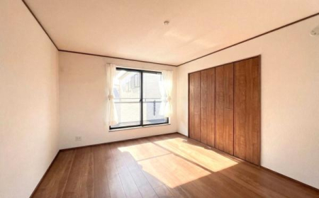 �_�ސ쌧���l�s�`��擌�i�J1���ڂ̐V�z��ˌ��Ă̎q������