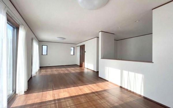 �_�ސ쌧���l�s�`��擌�i�J1���ڂ̐V�z��ˌ��Ẵ��r���O