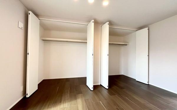 �_�ސ쌧���l�s���Z�c��4���ڂ̐V�z��ˌ��Ă̎��[