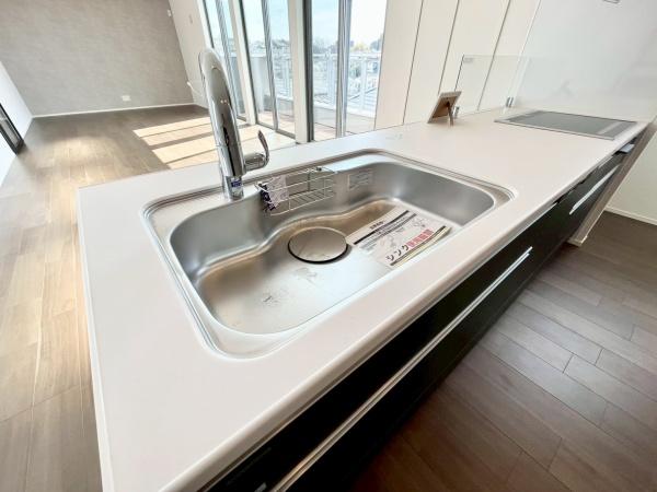 �_�ސ쌧���l�s���Z�c��4���ڂ̐V�z��ˌ��ẴL�b�`��