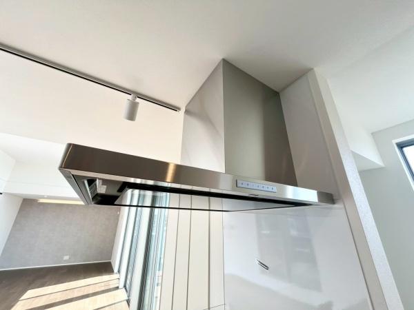 �_�ސ쌧���l�s���Z�c��4���ڂ̐V�z��ˌ��ẴL�b�`��