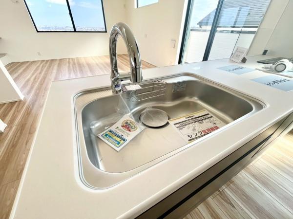 �_�ސ쌧���l�s���ʏ�4���ڂ̐V�z��ˌ��ẴL�b�`��