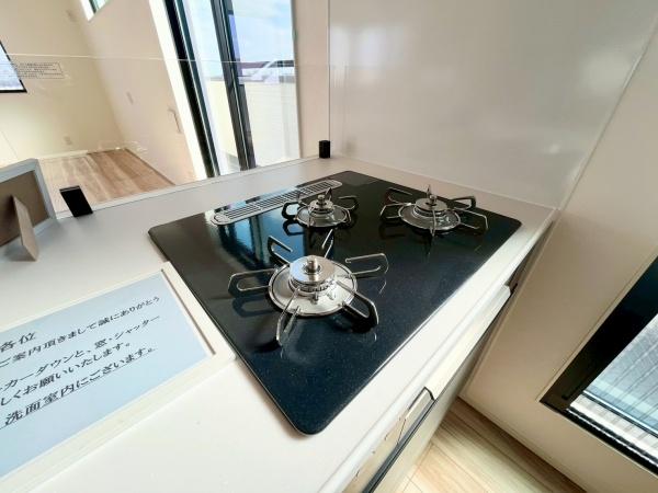 �_�ސ쌧���l�s���ʏ�4���ڂ̐V�z��ˌ��ẴL�b�`��