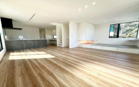 �_�ސ쌧���l�s���ʏ�4���ڂ̐V�z��ˌ��Ẵ��r���O