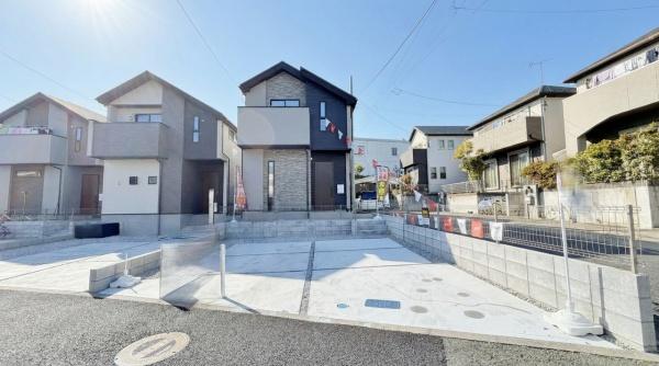 �_�ސ쌧���l�s�t��ᑐ��̐V�z��ˌ��Ă̑O�ʓ��H�܂ތ��n�ʐ^