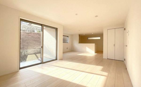 �_�ސ쌧���l�s�`�k��������̐V�z��ˌ��Ẵ��r���O