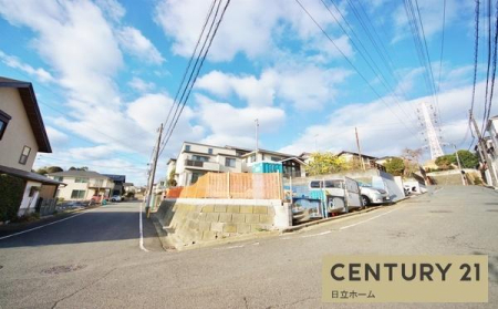 �_�ސ쌧���l�s���J�戢�v�a��2���ڂ̐V�z��ˌ��Ă̑O�ʓ��H�܂ތ��n�ʐ^