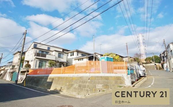 �_�ސ쌧���l�s���J�戢�v�a��2���ڂ̐V�z��ˌ��Ă̑O�ʓ��H�܂ތ��n�ʐ^