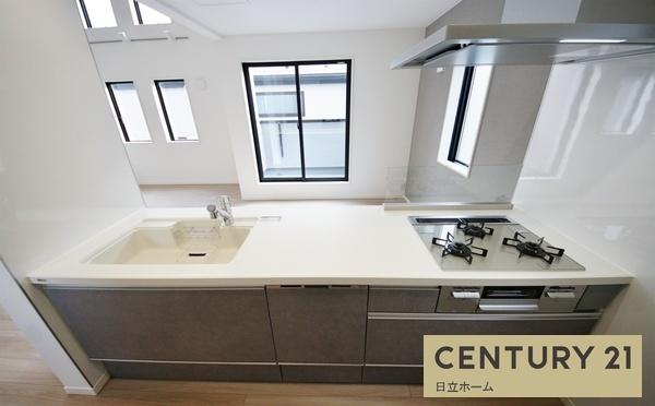 �_�ސ쌧���l�s���擌��]���u�̐V�z��ˌ��ẴL�b�`��