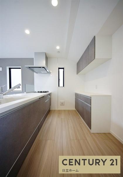 �_�ސ쌧���l�s���擌��]���u�̐V�z��ˌ��ẴL�b�`��