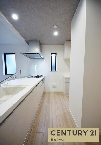 �_�ސ쌧���l�s���擌��]���u�̐V�z��ˌ��ẴL�b�`��