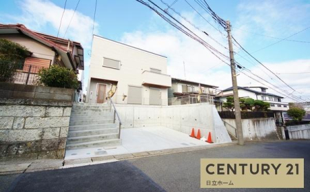 �_�ސ쌧���l�s���J��O�c���̐V�z��ˌ��Ă̑O�ʓ��H�܂ތ��n�ʐ^