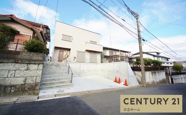 �_�ސ쌧���l�s���J��O�c���̐V�z��ˌ��Ă̑O�ʓ��H�܂ތ��n�ʐ^