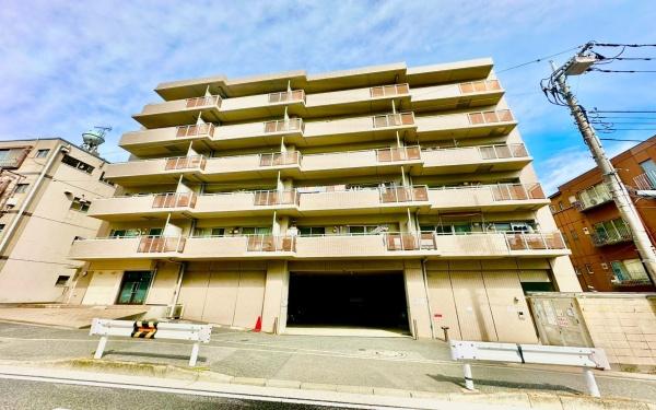 �_�ސ쌧���l�s����Ԗ咬2���ڂ̒��Ã}���V�����̌��n�O�ώʐ^