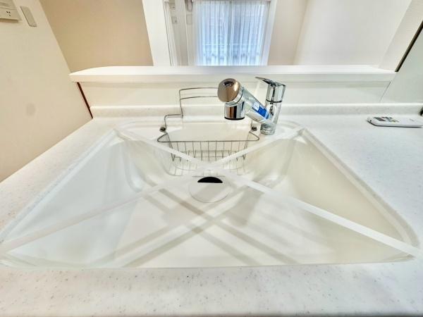 �_�ސ쌧���l�s����Ԗ咬2���ڂ̒��Ã}���V�����̃L�b�`��