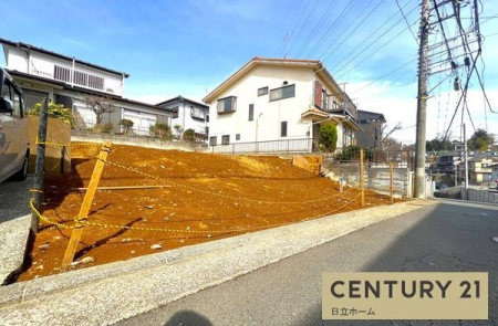 �_�ސ쌧���l�s�΋抛�����̐V�z��ˌ��Ă̑O�ʓ��H�܂ތ��n�ʐ^