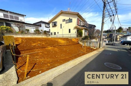 �_�ސ쌧���l�s�΋抛�����̐V�z��ˌ��Ă̑O�ʓ��H�܂ތ��n�ʐ^