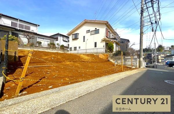 �_�ސ쌧���l�s�΋抛�����̐V�z��ˌ��Ă̑O�ʓ��H�܂ތ��n�ʐ^