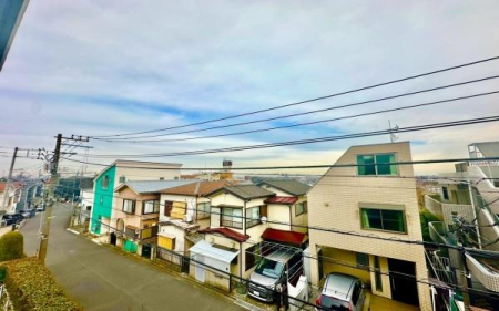 �_�ސ쌧���l�s�_�ސ�揼����2���ڂ̒��Ã}���V�����̏Z�˂���̒��]�ʐ^