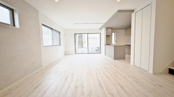 �_�ސ쌧���l�s�ۓy�P�J��쓇���̐V�z��ˌ��Ẵ��r���O