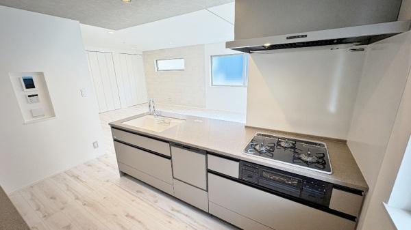 �_�ސ쌧���l�s�ۓy�P�J��쓇���̐V�z��ˌ��ẴL�b�`��