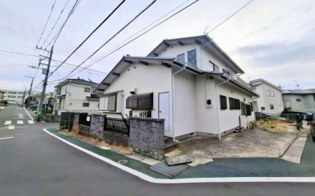 �_�ސ쌧���l�s���J�擌���̓y�n�̑O�ʓ��H�܂ތ��n�ʐ^