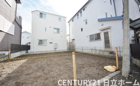 �_�ސ쌧���l�s����{��4���ڂ̓y�n�̑O�ʓ��H�܂ތ��n�ʐ^