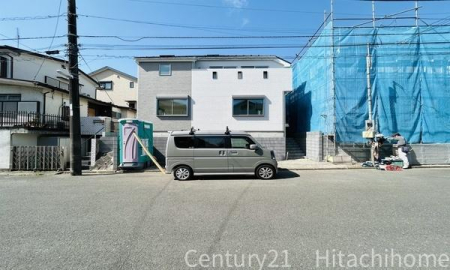 �_�ސ쌧���l�s���攒��5���ڂ̐V�z��ˌ��Ă̑O�ʓ��H�܂ތ��n�ʐ^