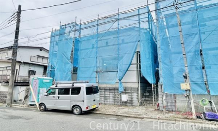 �_�ސ쌧���l�s���攒��5���ڂ̐V�z��ˌ��Ă̑O�ʓ��H�܂ތ��n�ʐ^