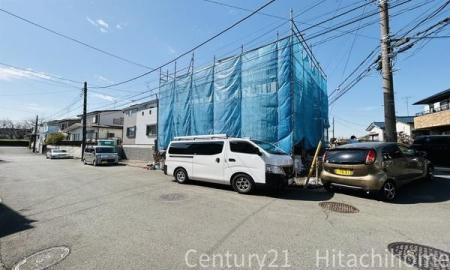 �_�ސ쌧���l�s���攒��5���ڂ̐V�z��ˌ��Ă̑O�ʓ��H�܂ތ��n�ʐ^