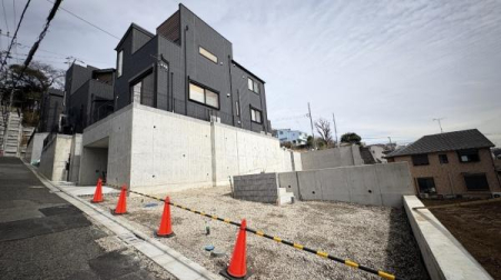 �_�ސ쌧���l�s�_�ސ��O�c�򉺒��̐V�z��ˌ��Ă̌��n�O�ώʐ^