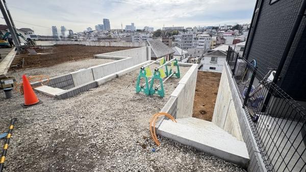 �_�ސ쌧���l�s�_�ސ��O�c�򉺒��̐V�z��ˌ��Ă̂��̑����n