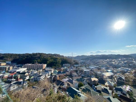 �_�ސ쌧���q�s����2���ڂ̐V�z��ˌ��Ă̏Z�˂���̒��]�ʐ^