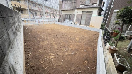 �_�ސ쌧���s�{�O��_�ؖ{��5���ڂ̐V�z��ˌ��Ă̂��̑����n