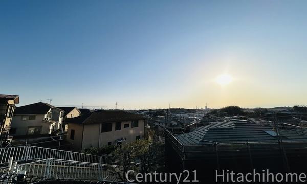 �_�ސ쌧���l�s�ߌ��抁�R2���ڂ̐V�z��ˌ��Ă̏Z�˂���̒��]�ʐ^