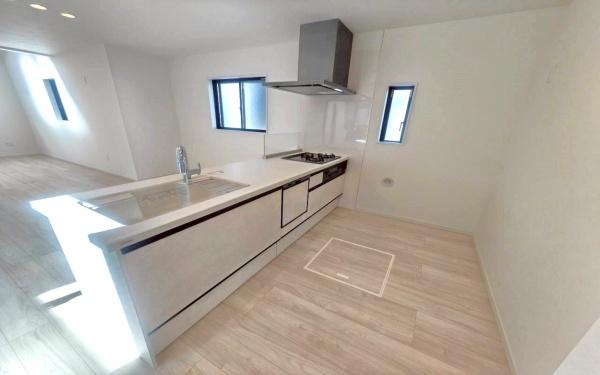 �_�ސ쌧���l�s�s�}�擌�R�c1���ڂ̐V�z��ˌ��ẴL�b�`��