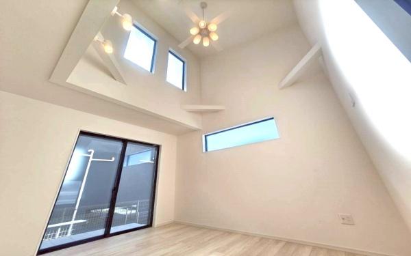 �_�ސ쌧���l�s�s�}�擌�R�c1���ڂ̐V�z��ˌ��Ẵ��r���O