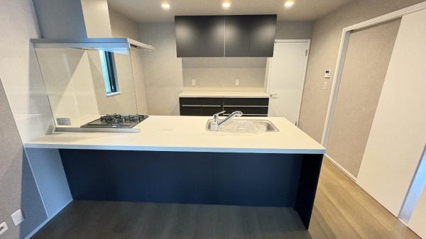 �_�ސ쌧���q�s��K��5���ڂ̐V�z��ˌ��ẴL�b�`��