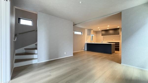 �_�ސ쌧���q�s��K��5���ڂ̐V�z��ˌ��Ẵ��r���O