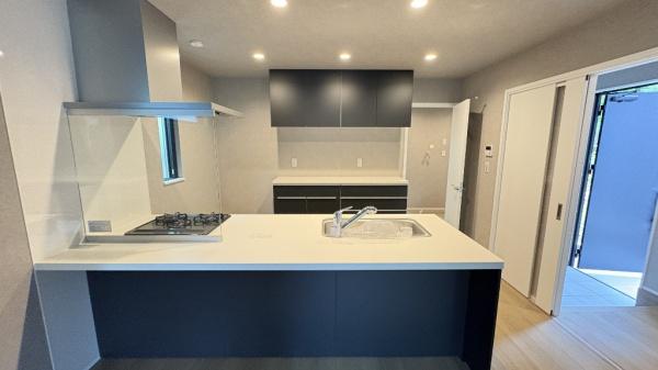 �_�ސ쌧���q�s��K��5���ڂ̐V�z��ˌ��ẴL�b�`��