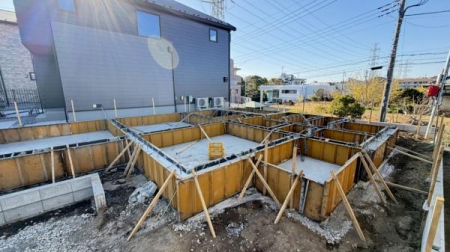 �_�ސ쌧���l�s�s�}��`�c��5���ڂ̐V�z��ˌ��Ă̋��}