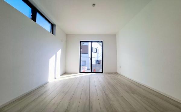 �_�ސ쌧���l�s��撆�c��5���ڂ̐V�z��ˌ��Ă̐Q��