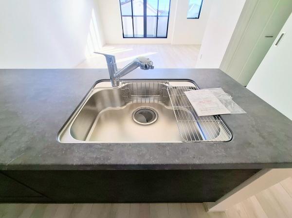 �_�ސ쌧���l�s��撆�c��5���ڂ̐V�z��ˌ��ẴL�b�`��