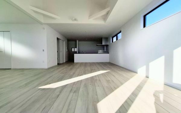 �_�ސ쌧���l�s��撆�c��5���ڂ̐V�z��ˌ��Ẵ��r���O