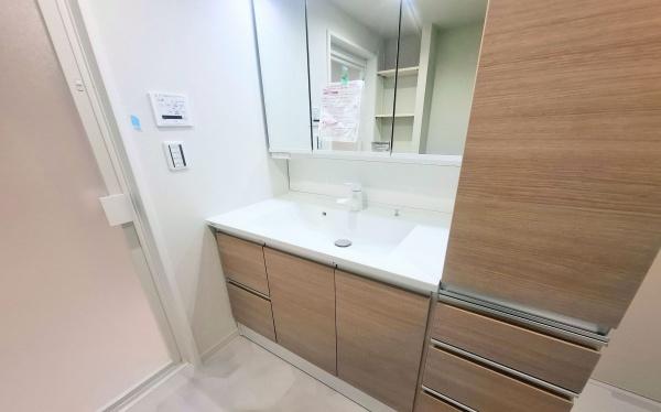 �_�ސ쌧���l�s�˒ˋ�O�c���̒��Ã}���V�����̐��ʑ�E���ʏ�