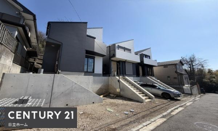 �_�ސ쌧���l�s�_�ސ��O�c��㒬�̐V�z��ˌ��Ă̑O�ʓ��H�܂ތ��n�ʐ^