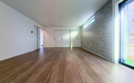 �_�ސ쌧���l�s��q�搙�c6���ڂ̐V�z��ˌ��Ẵ��r���O