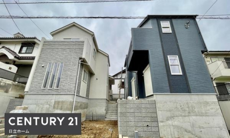 �_�ސ쌧���l�s���撆��3���ڂ̐V�z��ˌ��Ă̑O�ʓ��H�܂ތ��n�ʐ^