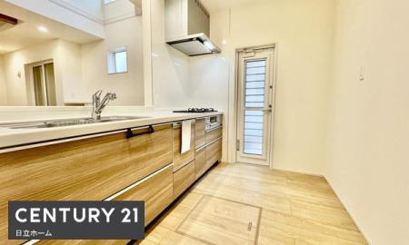 �_�ސ쌧���l�s���撆��3���ڂ̐V�z��ˌ��ẴL�b�`��