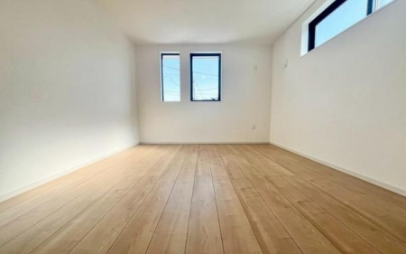 �_�ސ쌧���l�s�`�k��ݍ����̐V�z��ˌ��Ă̎q������